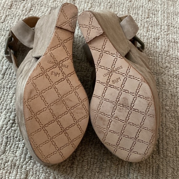 L.A.M.B. Gwen Stefani Suede Cut Out Platform Wedge Sandals Lamb size 8.5 - Picture 10 of 12